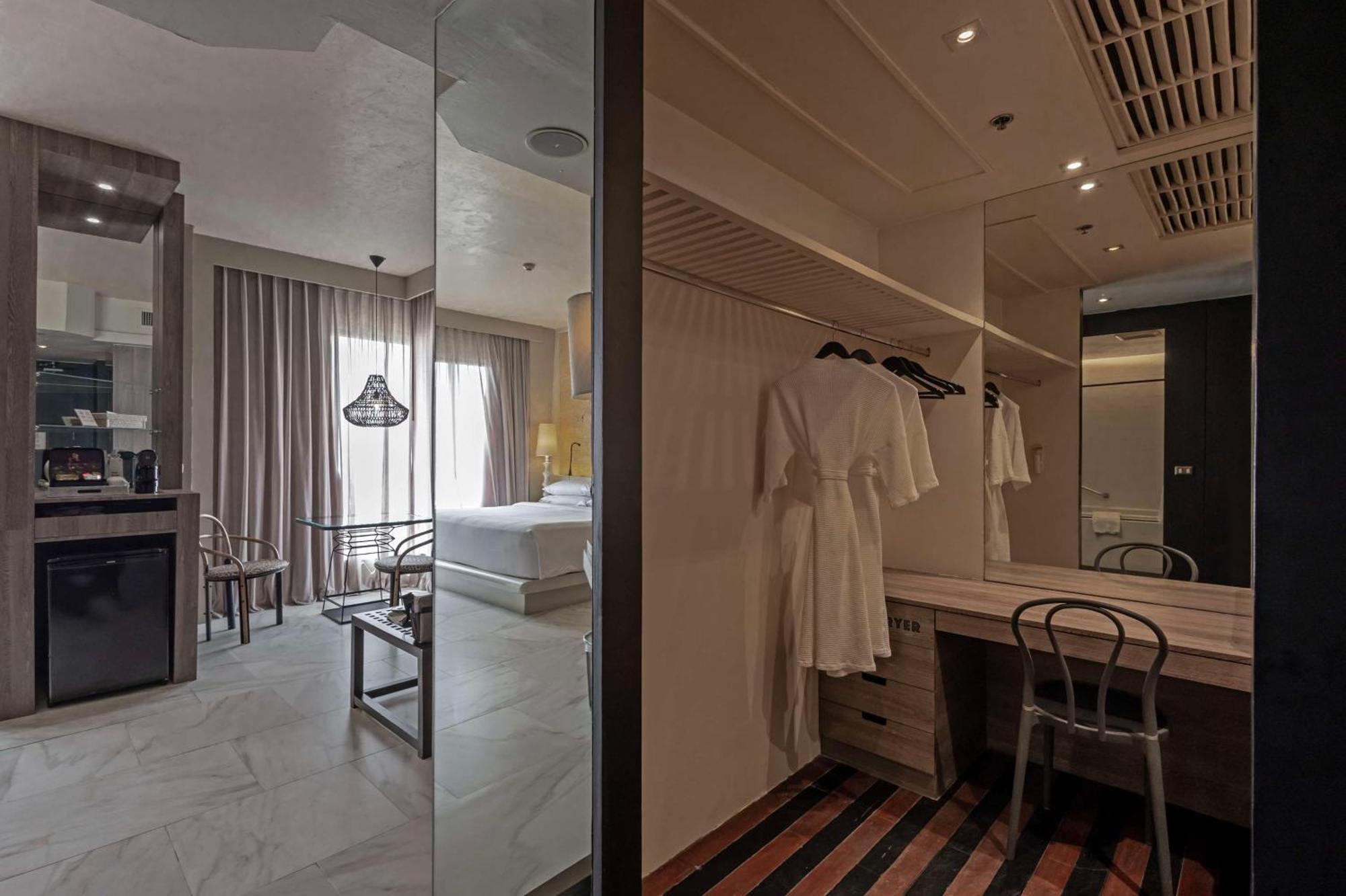 Siam@siam, Design 5*